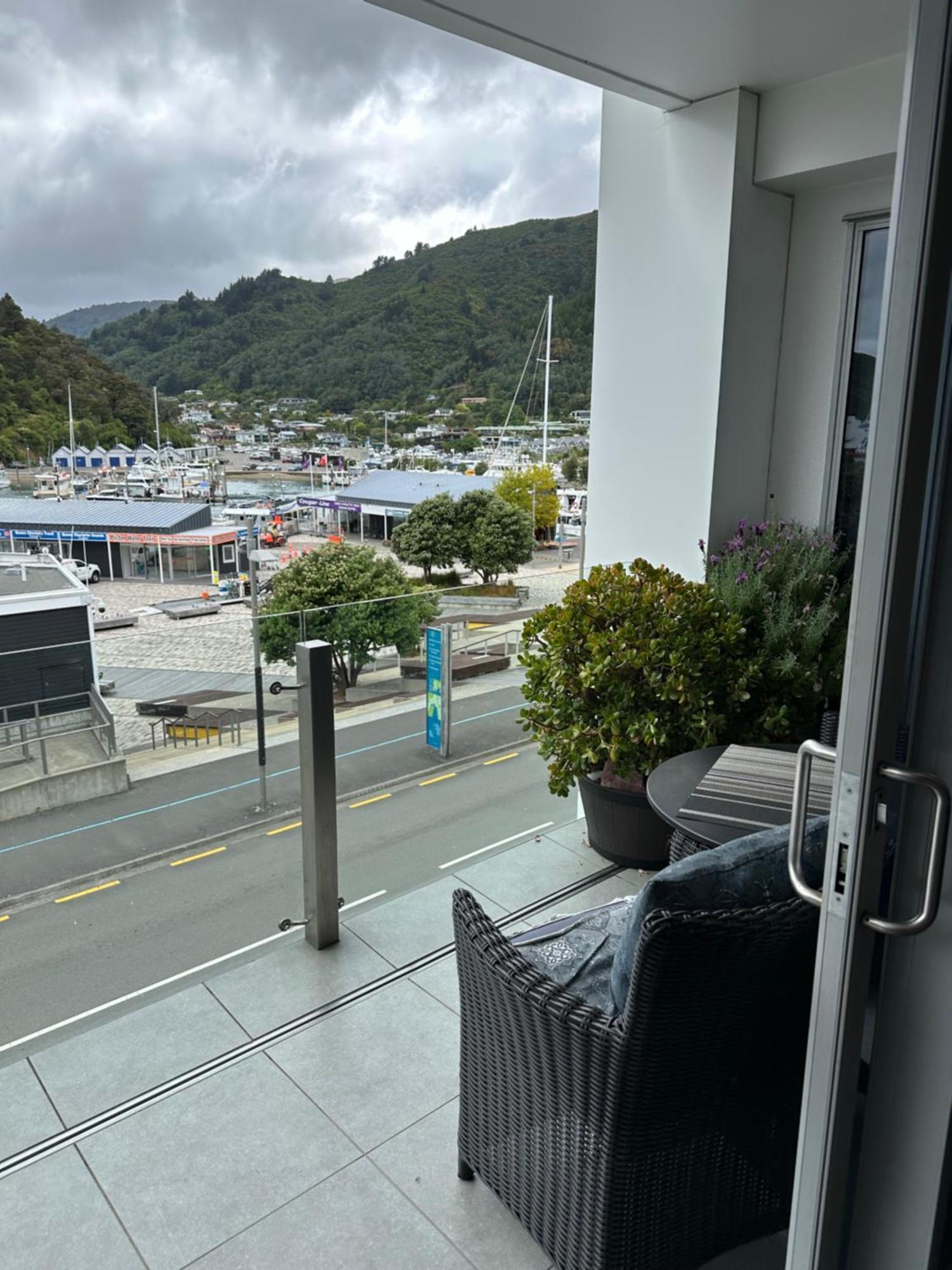 Picton Waterfront Apartments Bagian luar foto