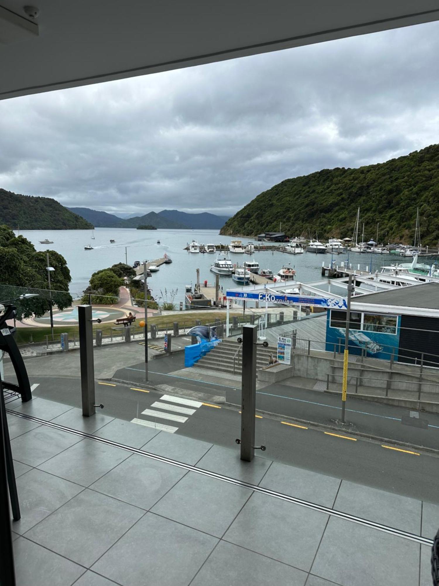 Picton Waterfront Apartments Bagian luar foto