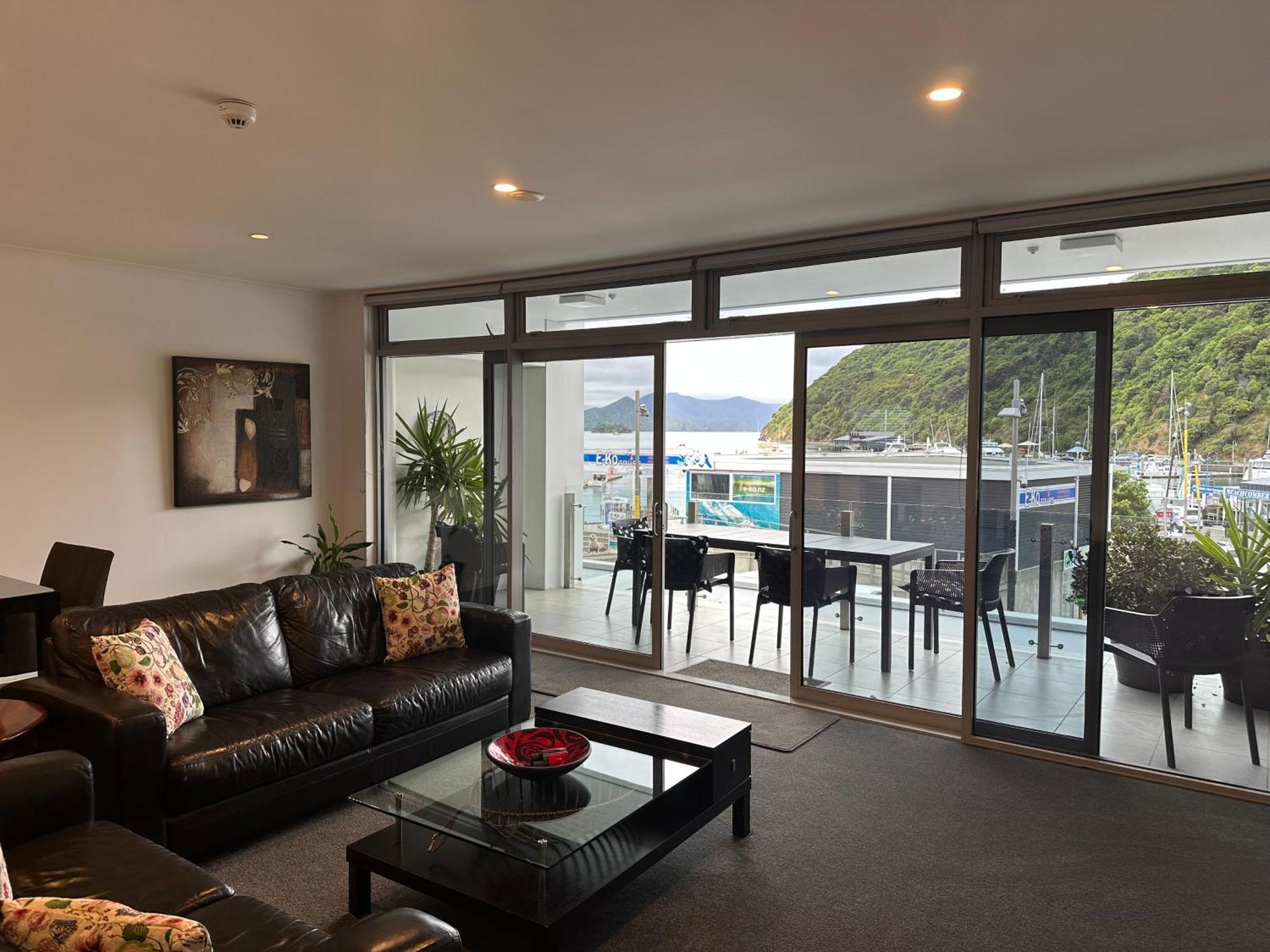 Picton Waterfront Apartments Bagian luar foto