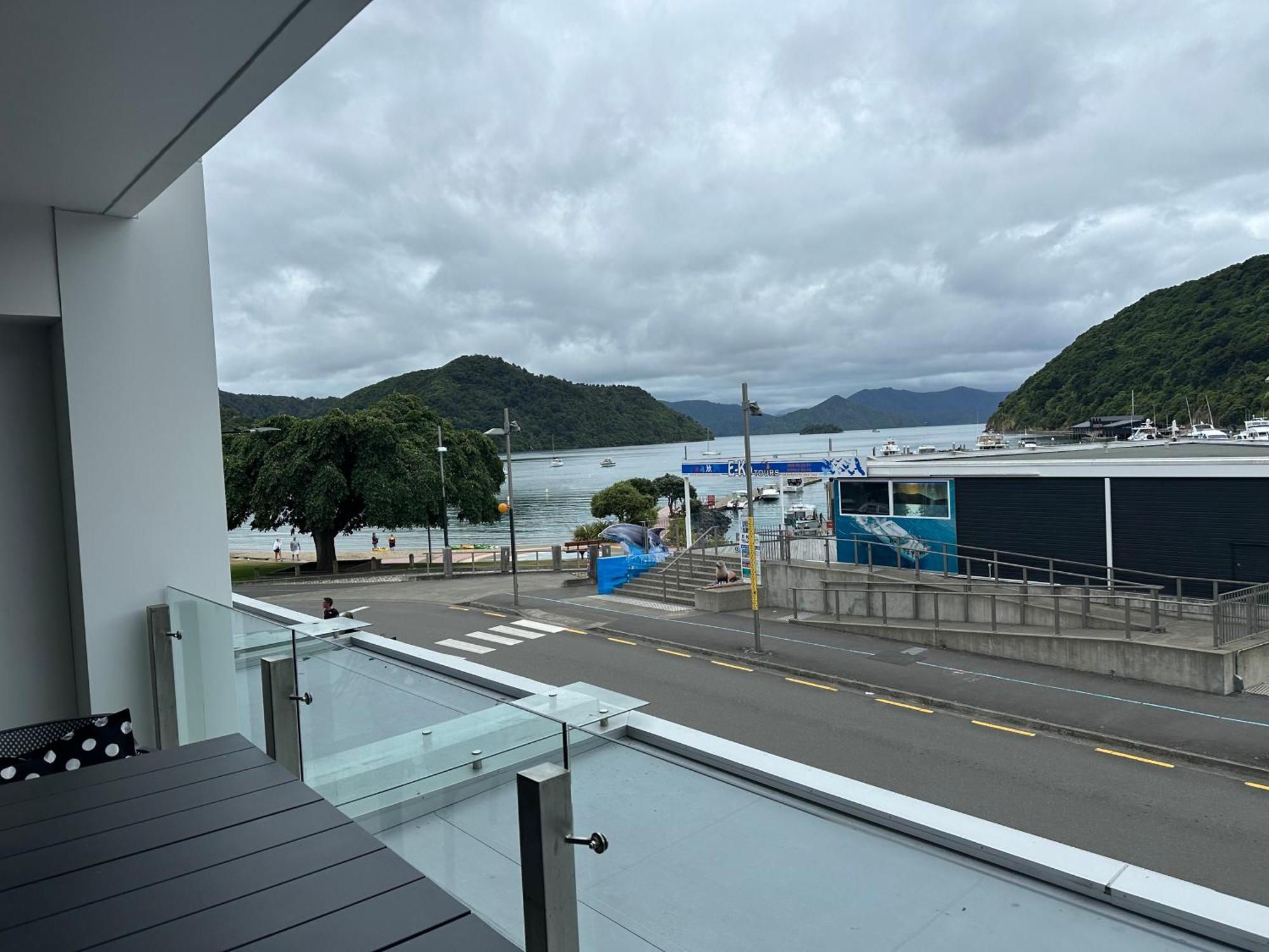 Picton Waterfront Apartments Bagian luar foto